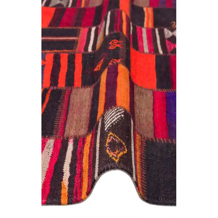 Ruby RB 14 Black Terra Yıkanabilir Kolay Kullanımlı Modern ve Geleneksel Desenlere Sahip Renkli Kilim