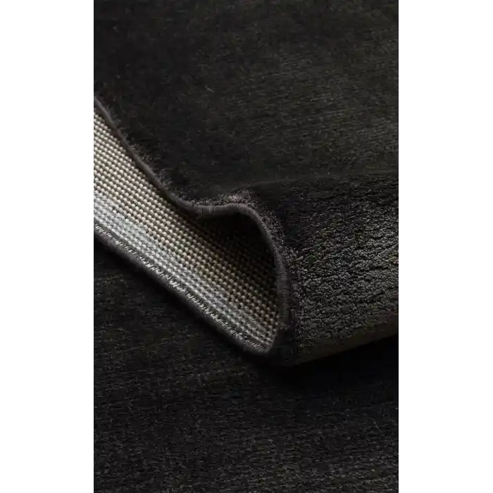 VELVET HALI 0010 Düz Renk El Emeği ile Özel Tezgahlarda Üretilen Viskon Uşak Halısı