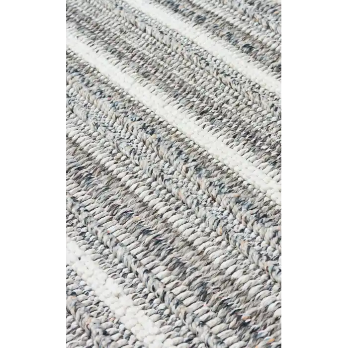 Soho Sh 21 Grey Ivory Hav Vermeyen Özel Ipler Ile Üretilen Etnik Örgü Desenlere Sahip Makine Halısı