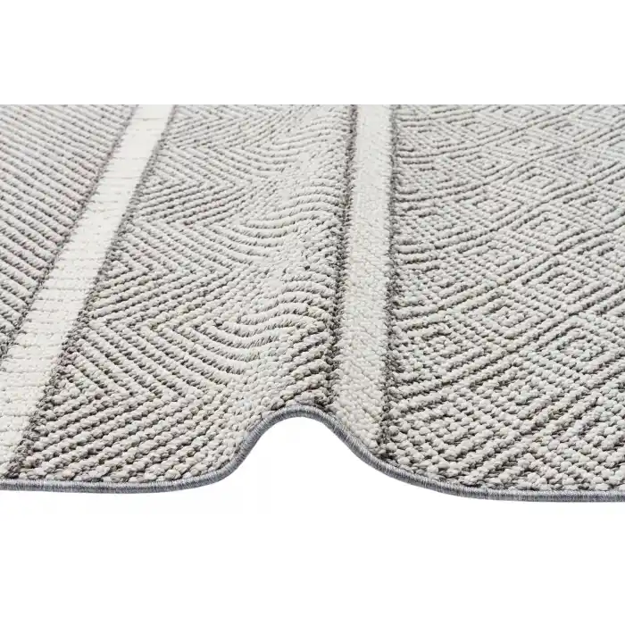 Soho Sh 07 Grey Ivory Hav Vermeyen Özel Ipler Ile Üretilen Etnik Örgü Desenlere Sahip Makine Halısı