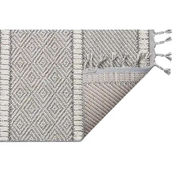 Soho Sh 07 Grey Ivory Hav Vermeyen Özel Ipler Ile Üretilen Etnik Örgü Desenlere Sahip Makine Halısı
