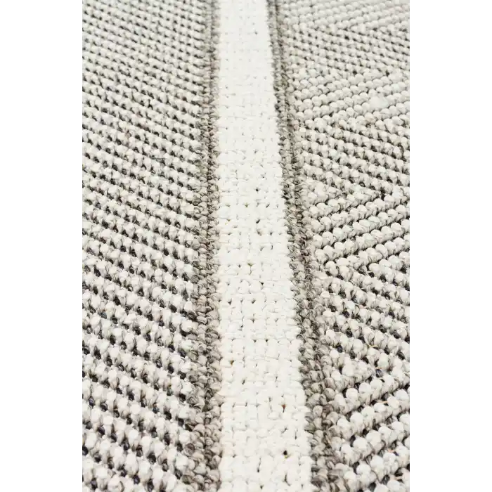 Soho Sh 07 Grey Ivory Hav Vermeyen Özel Ipler Ile Üretilen Etnik Örgü Desenlere Sahip Makine Halısı