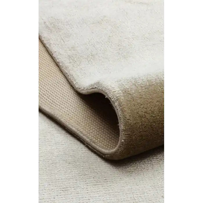 VELVET HALI 0009 Düz Renk El Emeği ile Özel Tezgahlarda Üretilen Viskon Uşak Halısı