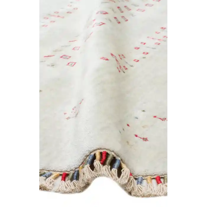 ZARA HALI 0135 Otantik Desenli Özel Hav Vermeyen ve Kolay Temizlenebilir Tensel Kullanılarak El Emeği ile Özel Tezgahlarda Üretilen Modern Uşak Halısı