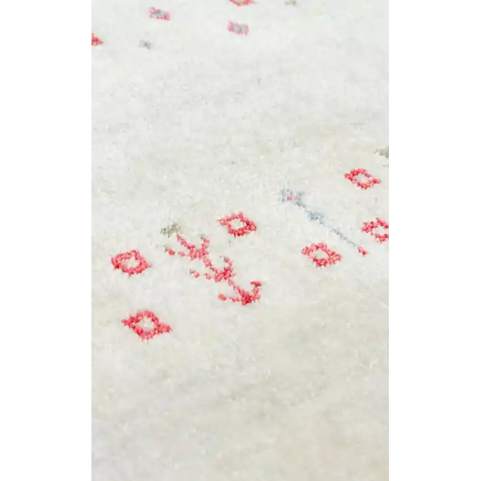 ZARA HALI 0135 Otantik Desenli Özel Hav Vermeyen ve Kolay Temizlenebilir Tensel Kullanılarak El Emeği ile Özel Tezgahlarda Üretilen Modern Uşak Halısı