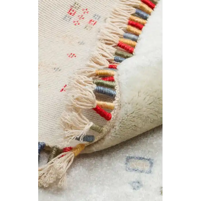 ZARA HALI 0135 Otantik Desenli Özel Hav Vermeyen ve Kolay Temizlenebilir Tensel Kullanılarak El Emeği ile Özel Tezgahlarda Üretilen Modern Uşak Halısı