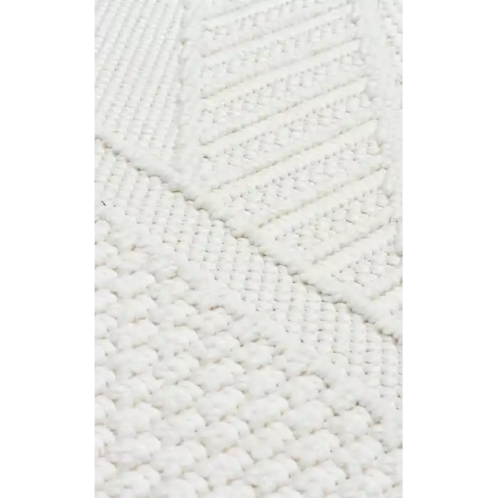 Motto MOT 06 White Yumuşak Tuşeli Örgü Dokuma Modern Makine Halısı