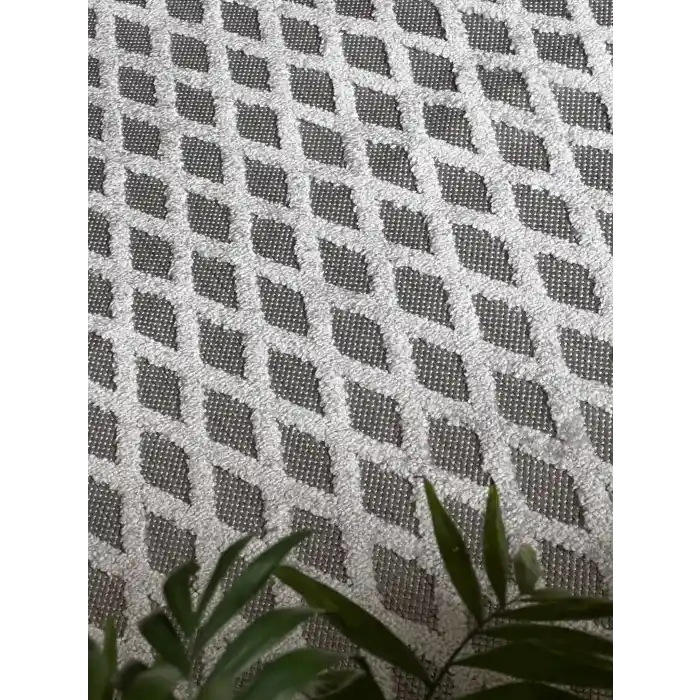 Grace Bej - Gri - KremBej Baklava Desenli Dekoratif Kaymaz Tabanlı Özel Ölçü Makine Halısı