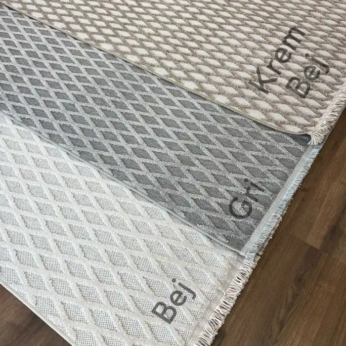 Grace Bej - Gri - KremBej Baklava Desenli Dekoratif Kaymaz Tabanlı Özel Ölçü Makine Halısı