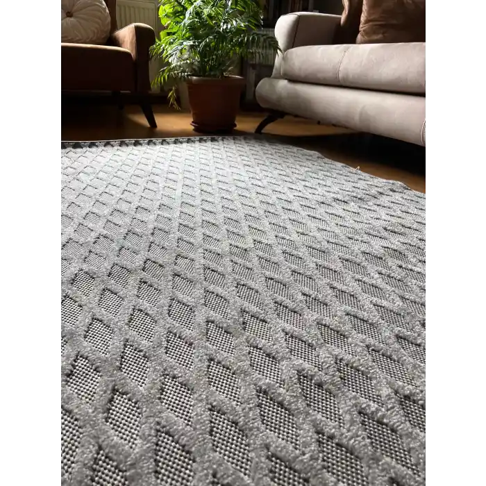 Grace Bej - Gri - KremBej Baklava Desenli Dekoratif Kaymaz Tabanlı Özel Ölçü Makine Halısı