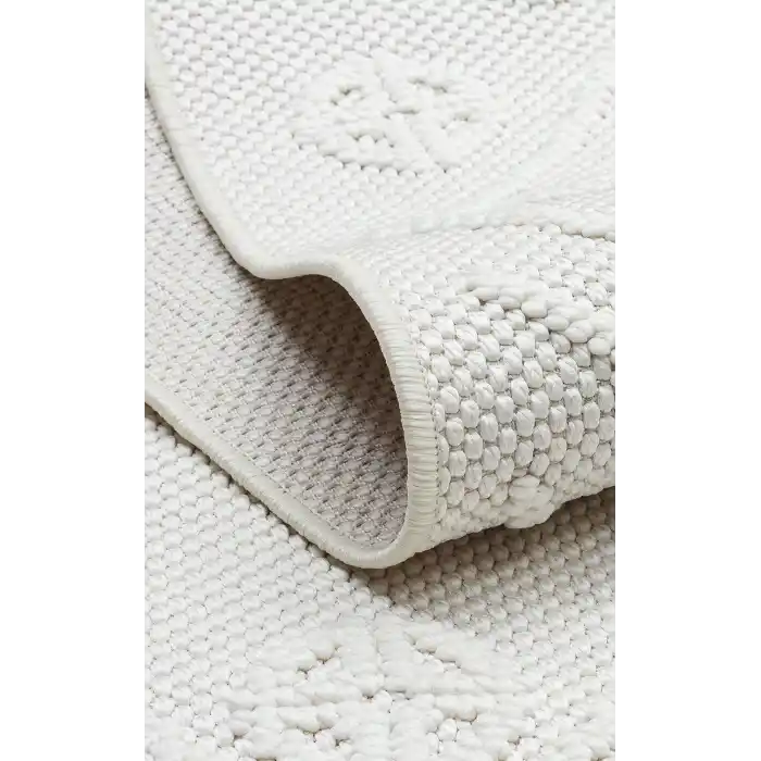 Motto MOT 05 White Yumuşak Tuşeli Örgü Dokuma Modern Makine Halısı