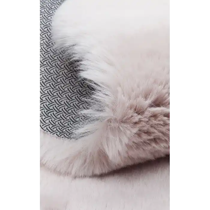 PUFFY POST 0015 Yumuşak Tuşeli Yıkanabilir Kaymaz Tabanlı Suni Kürk