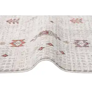 ALTAY HALI 0102 Yumuşak Tuşeli Etnik Desenlere Sahip Makine Halısı