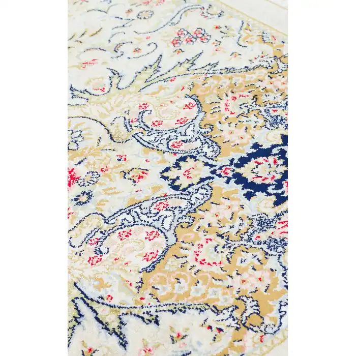 Isfahan 06 Cream Klasik Desenli Yüksek Kalite Sık Dokuma Makine Halısı
