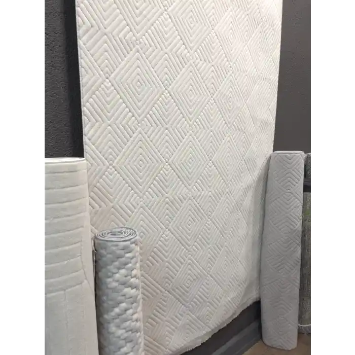 Rabbit 101 Beyaz Makinede Yıkanabilir Yumuşak Dokulu Dekoratif Kaymaz Tabanlı Makine Halısı