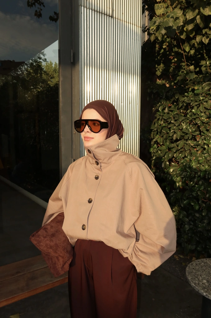 Dık yaka TRENÇKOT mng