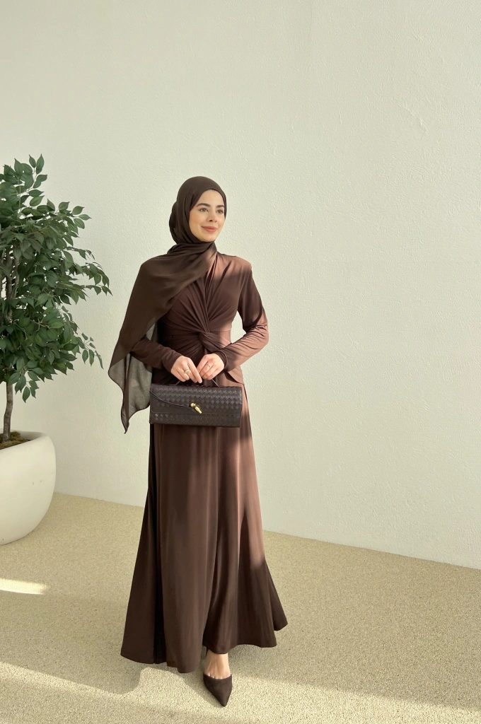 DÜĞÜM DETAY ELBİSE kahve