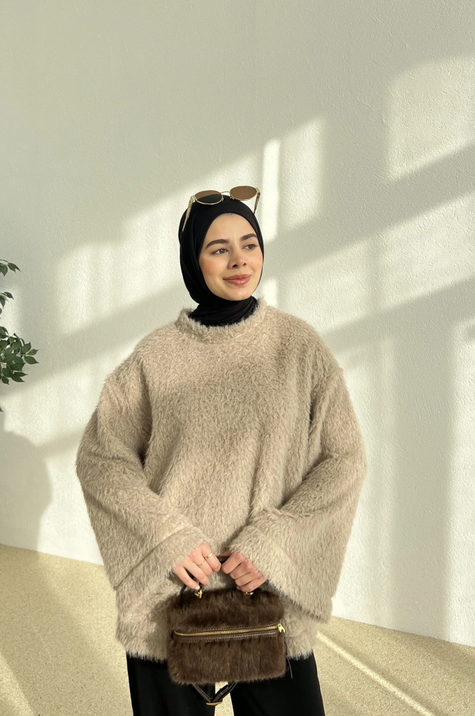 GENİŞ KOL TÜY KAZAK KARAMEL