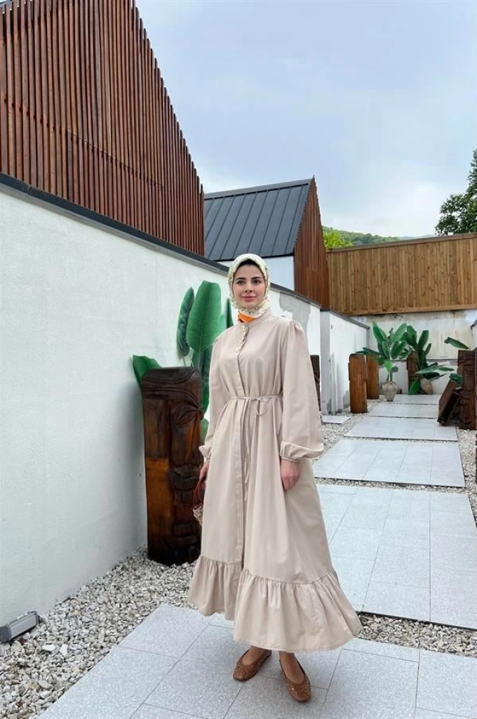 GOLD ÖNDEN DÜĞMELİ ELBİSE KREM