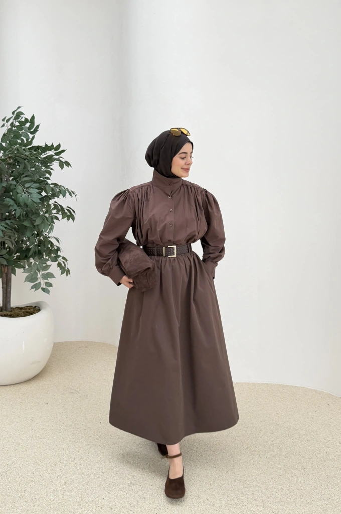 GÖMLEKLİ DİK YAKA TAKIM kahve