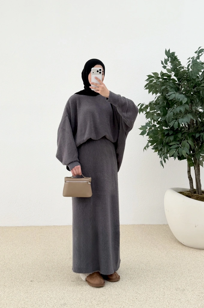 H&M yün içerikli tüylü etekli takımın ant