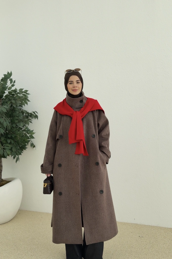 İTHAL KUMAŞ KAPAKLI YAKALI KABAN kahve