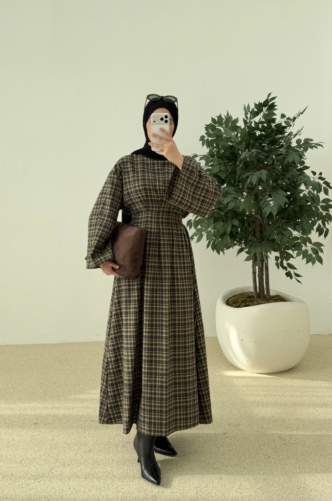 KARELİ MİLS ELBİSE