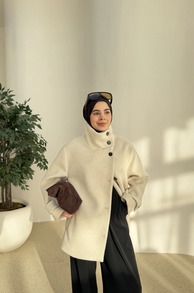 KUŞAKLI DİK YAKA KABAN BEJ