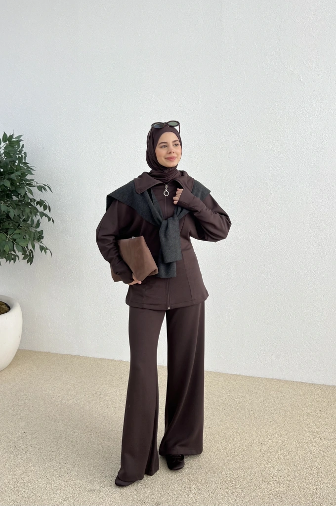 Spor parmak geçirmeli takım kahve