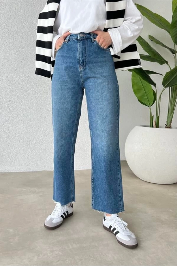 ZARA MODEL ULTRA YÜKSEK BELLİ KESİK DÜZ PAÇA JEANS KOYU MAVİ