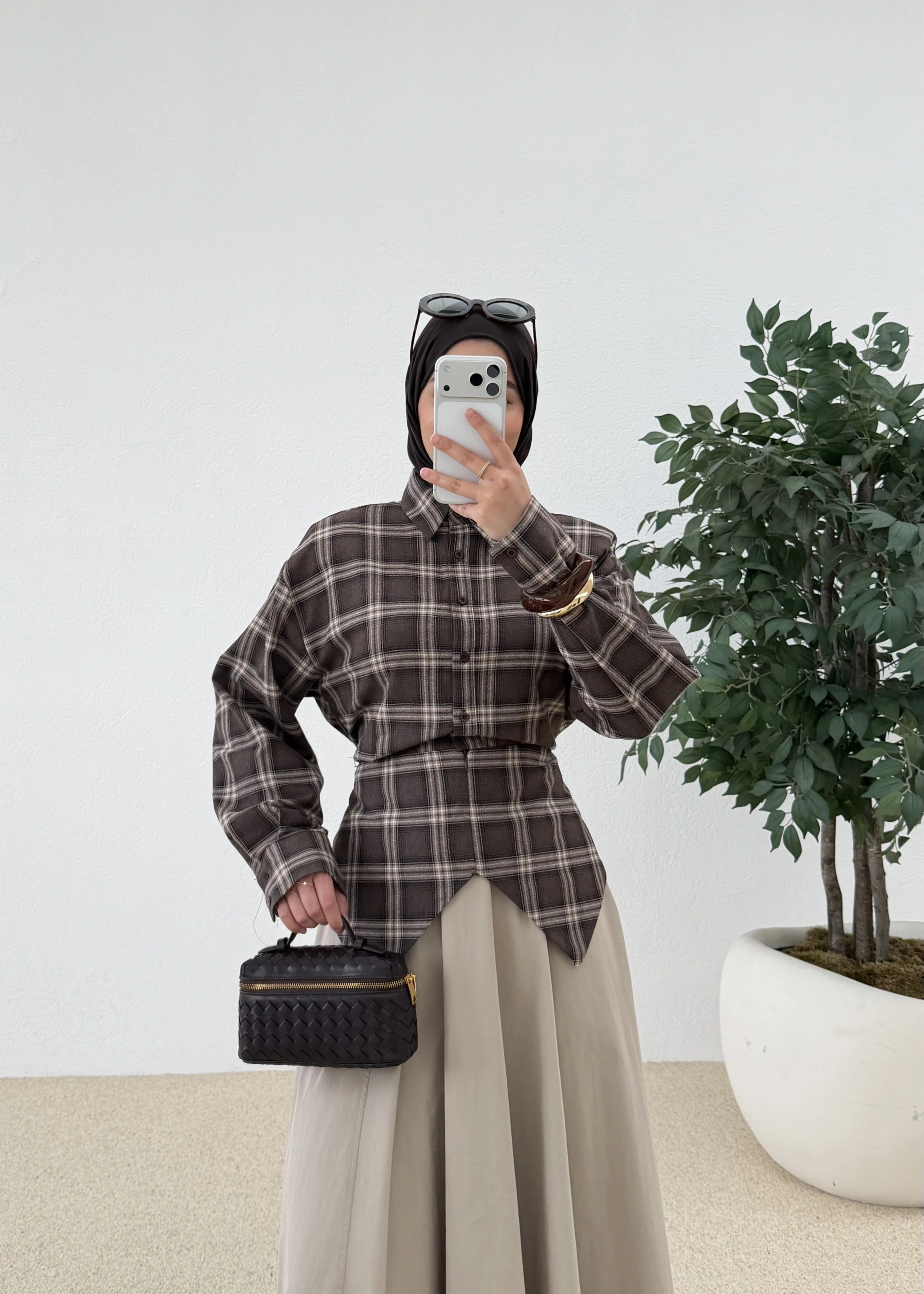 (ASİMETRİK GÖMLEK KAHVE )