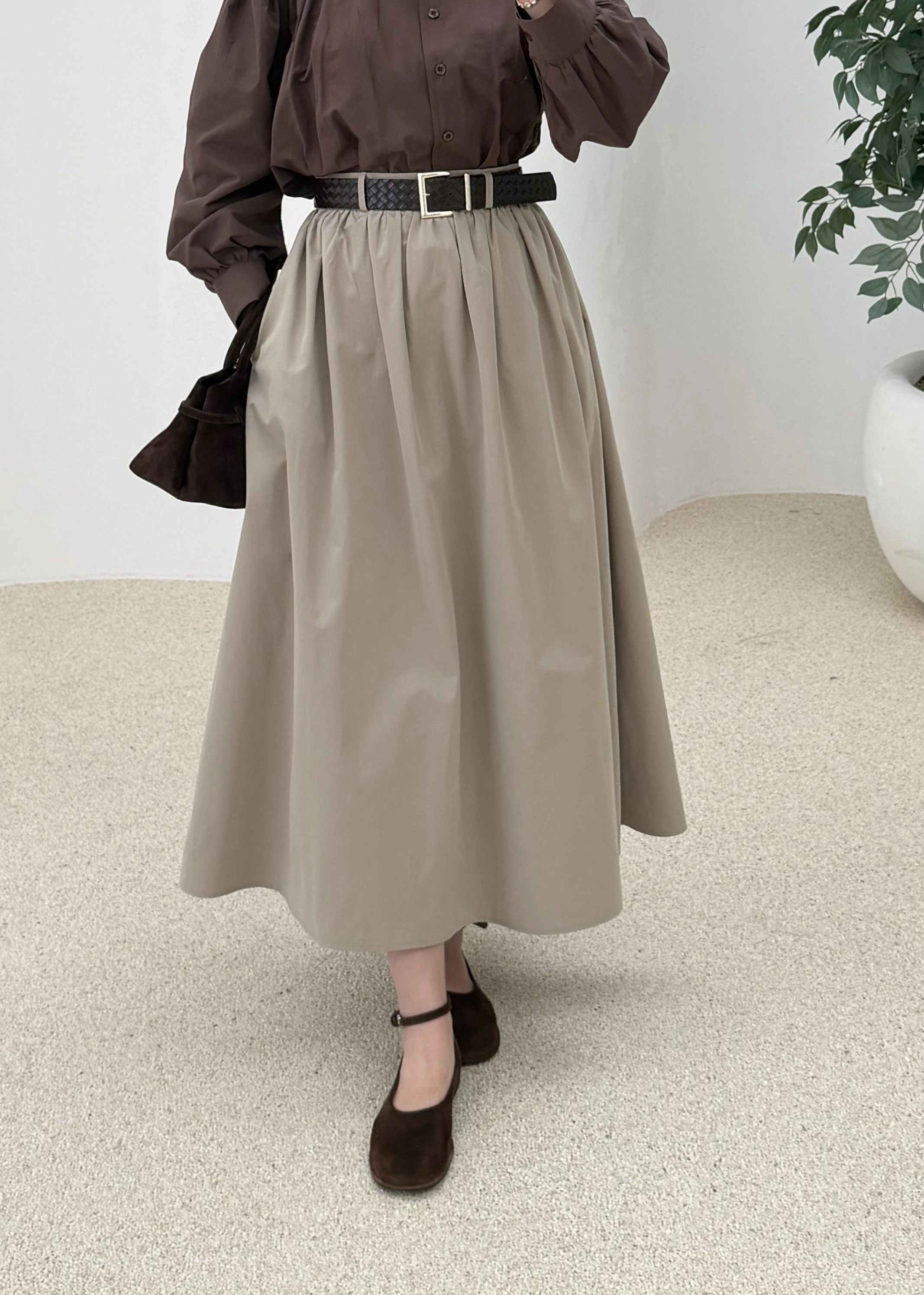 1273 KEMERLİ BÜZGÜLÜ ETEK BEJ