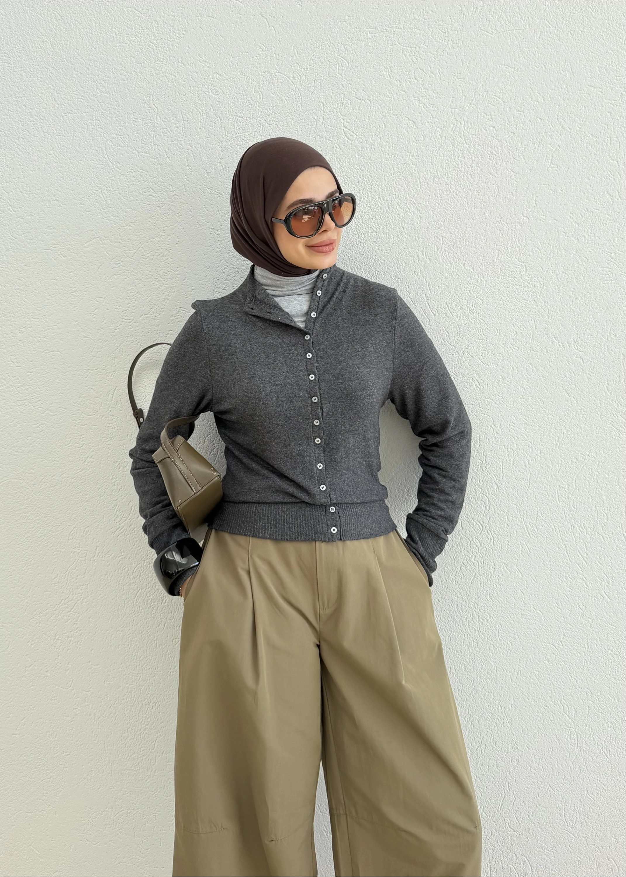 13984 MİNİK DÜĞME HIRKA ANTRASİT