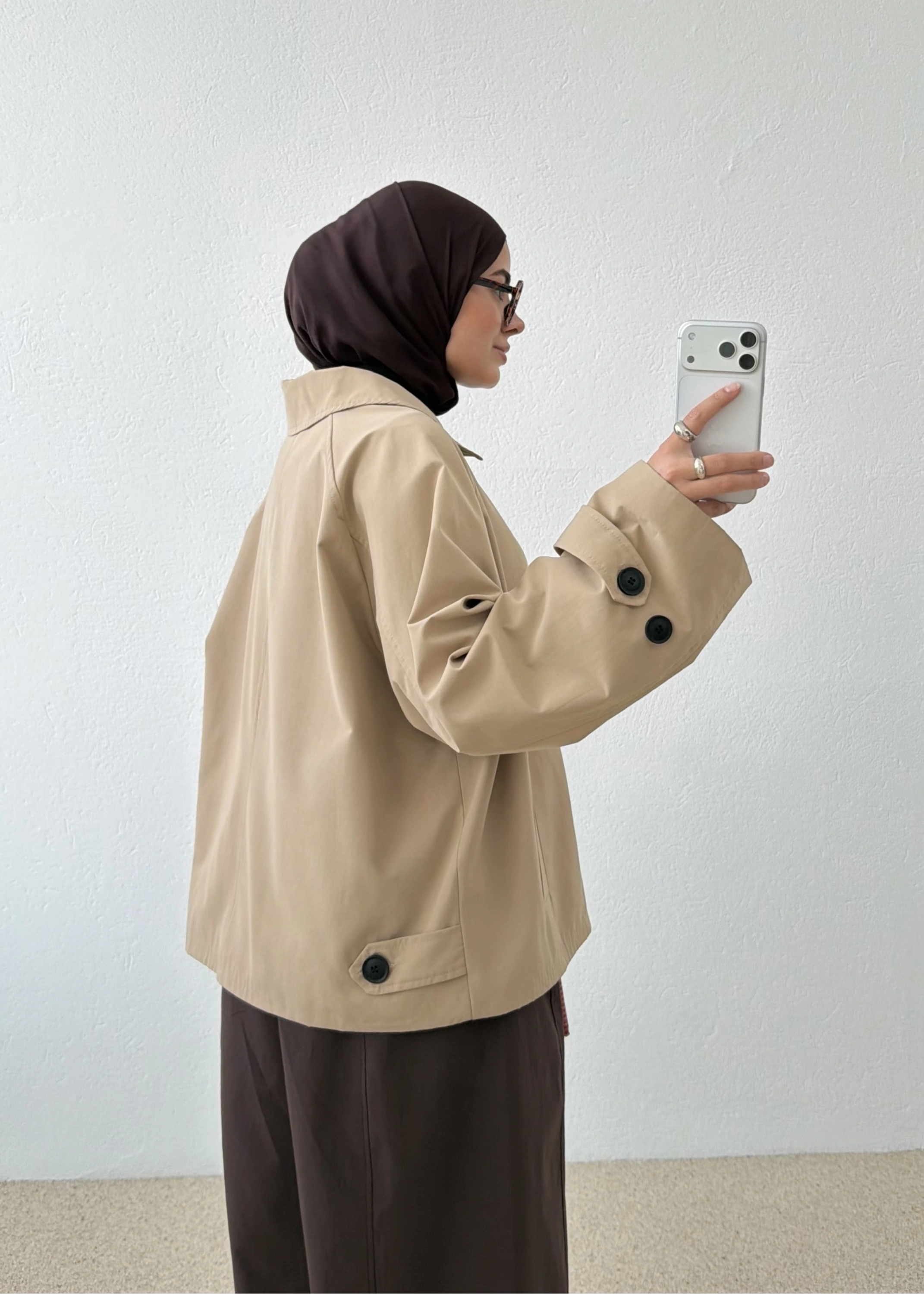 2120 KAPAMA DÜĞME TRENÇKOT ORTA BEJ