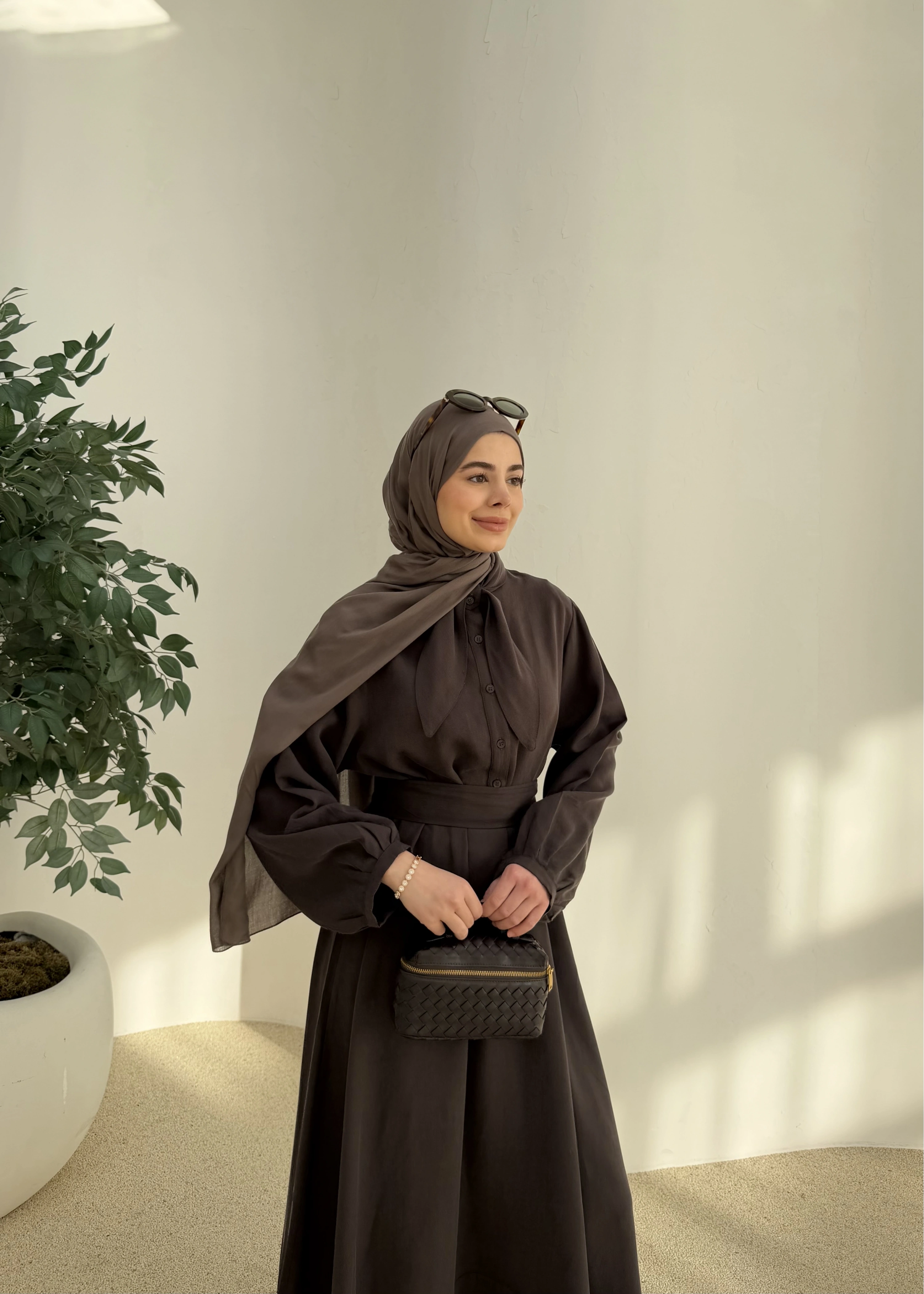 2348 FLR DETAY ELBİSE ACI KAHVE