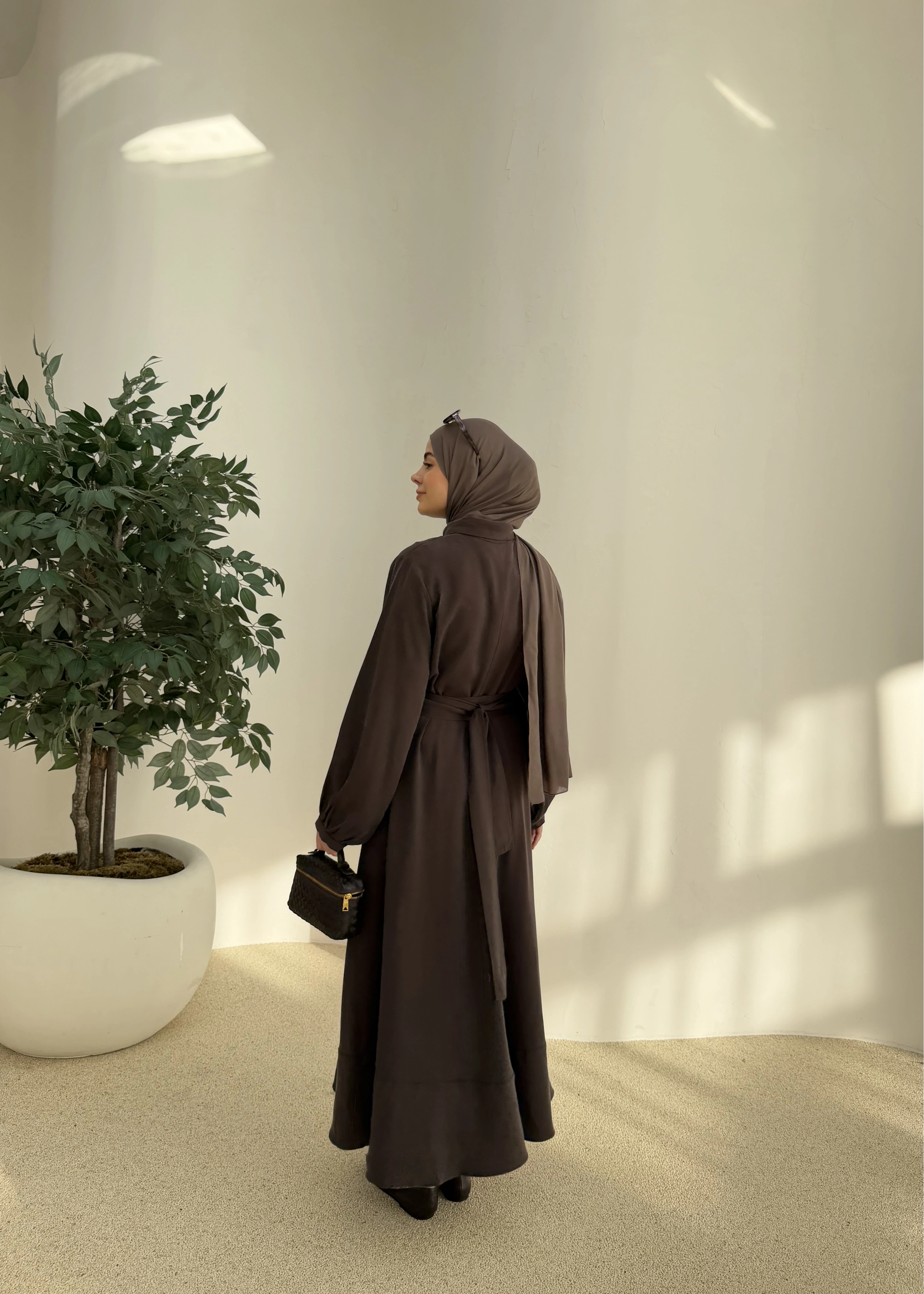 2348 FLR DETAY ELBİSE ACI KAHVE