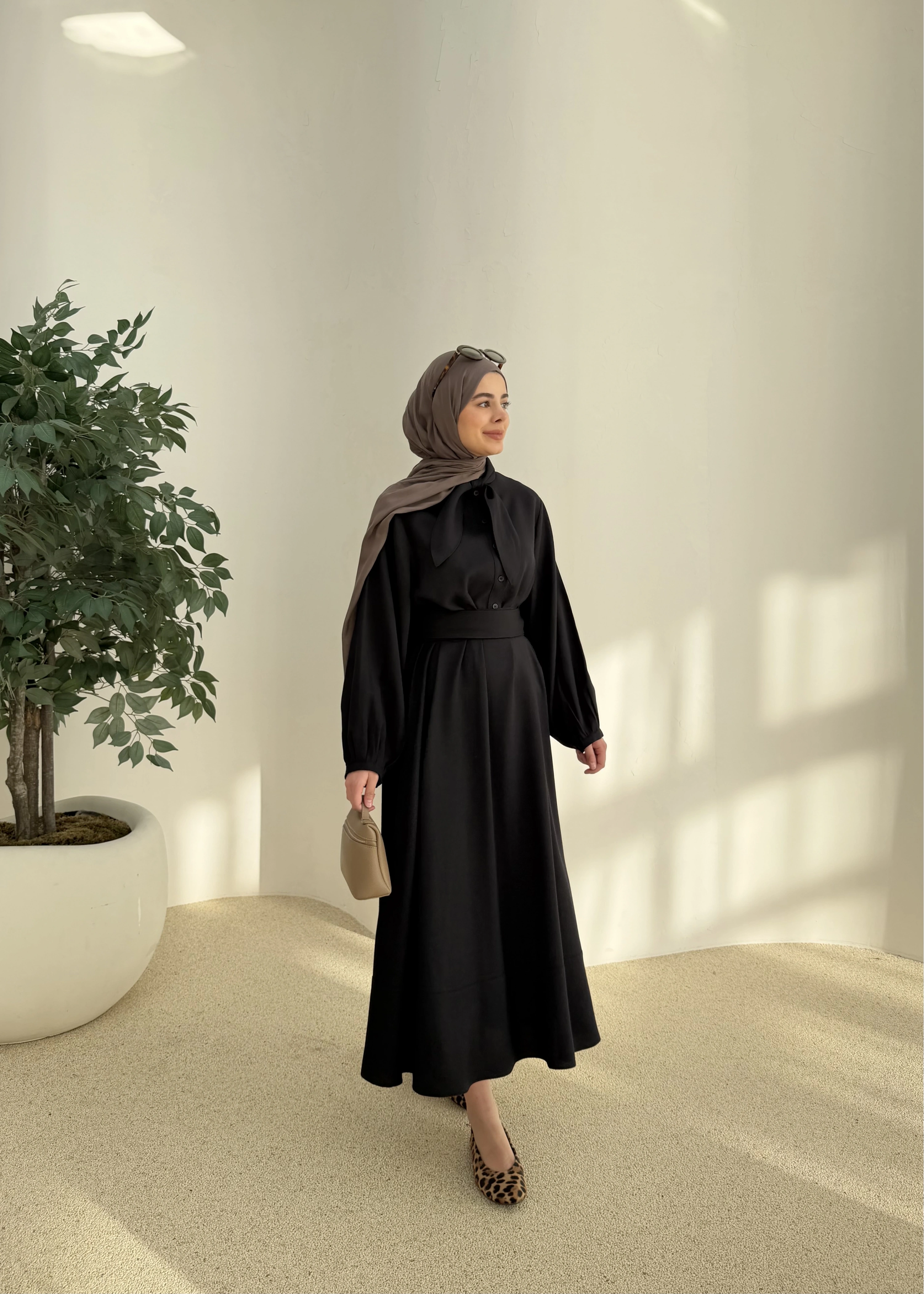 2348 FLR DETAY ELBİSE SİYAH