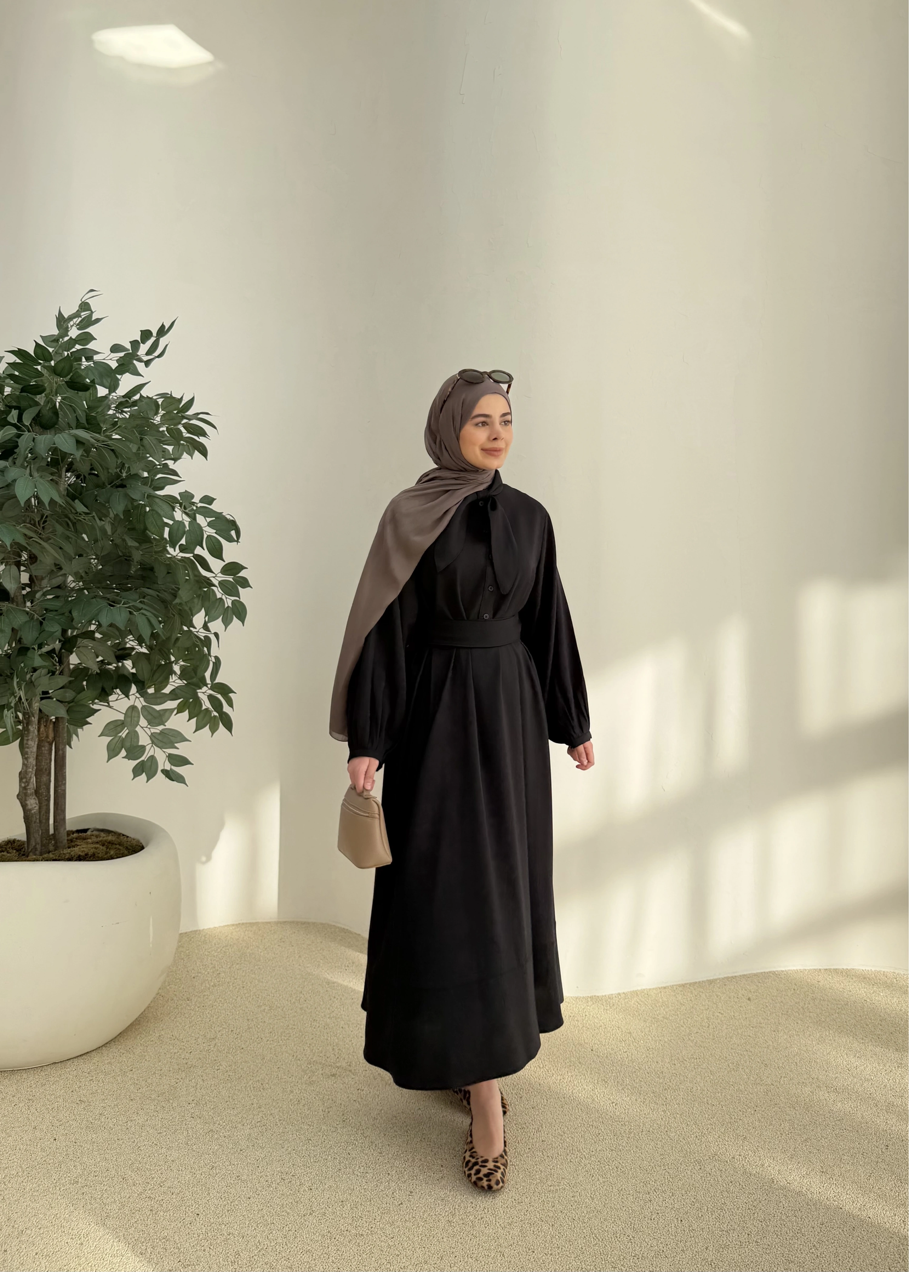 2348 FLR DETAY ELBİSE SİYAH