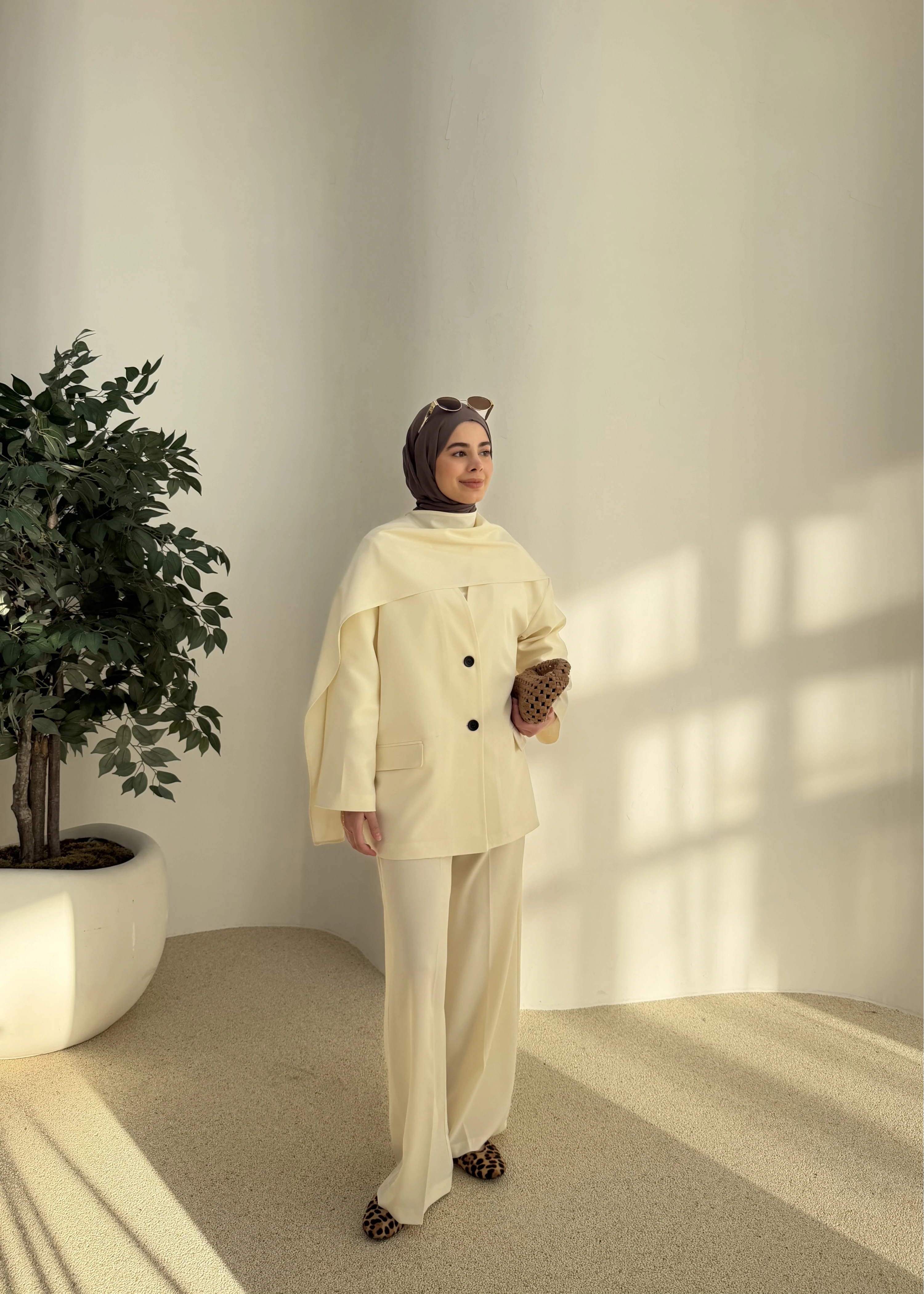 6003 Fularlı blazer ceket takım soft ekru