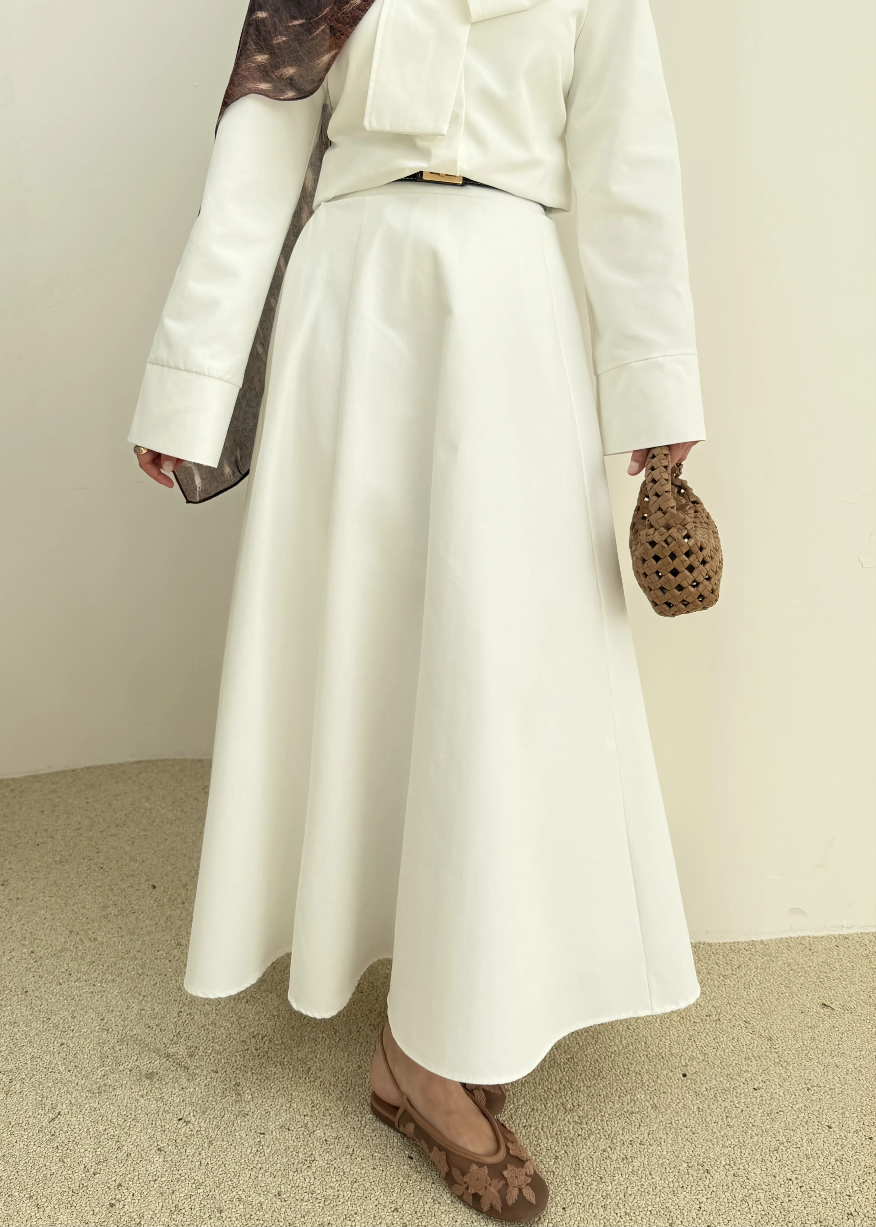 6005 Bel fiyonk etekli takım beyaz