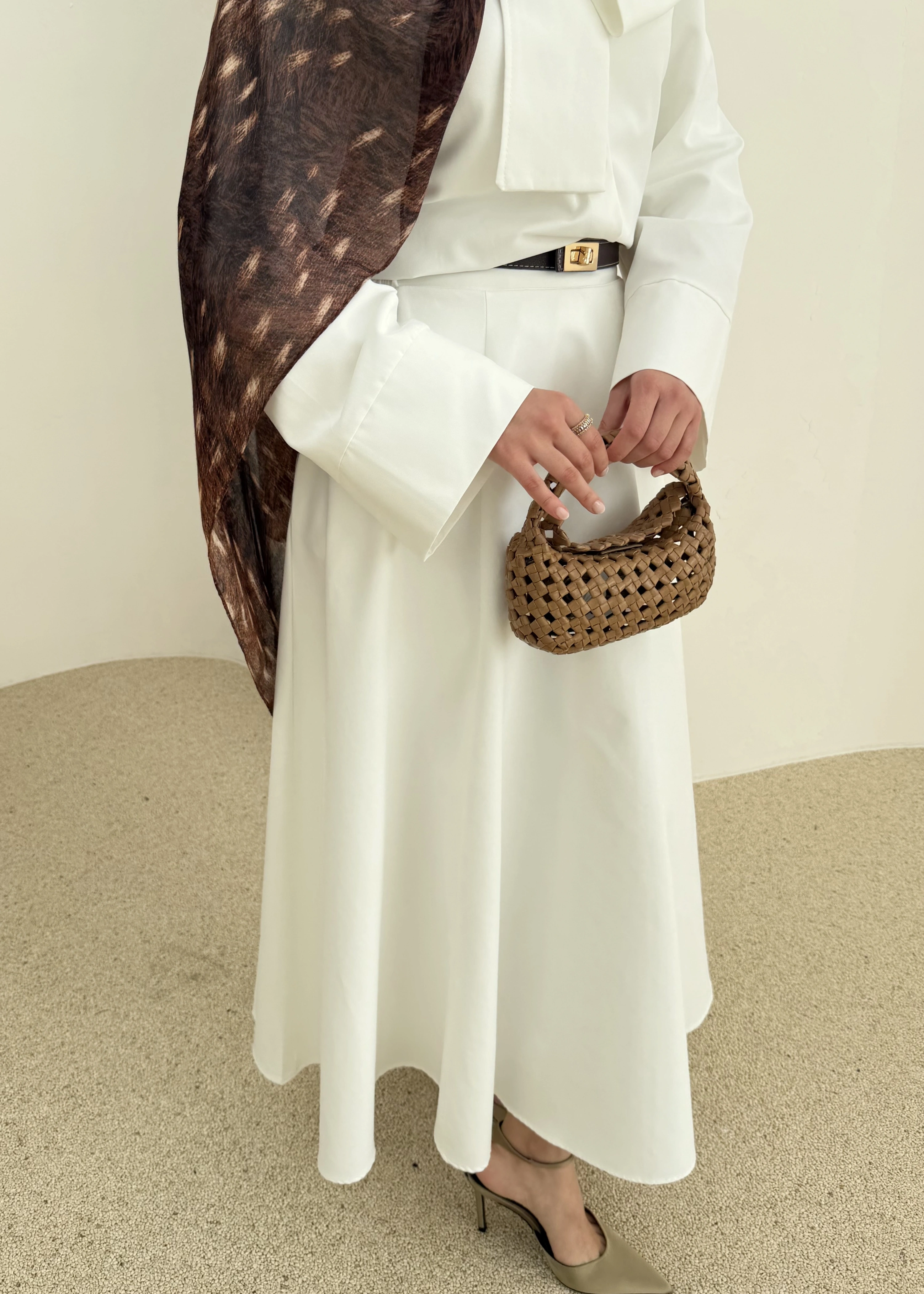 6005 Bel fiyonk etekli takım beyaz