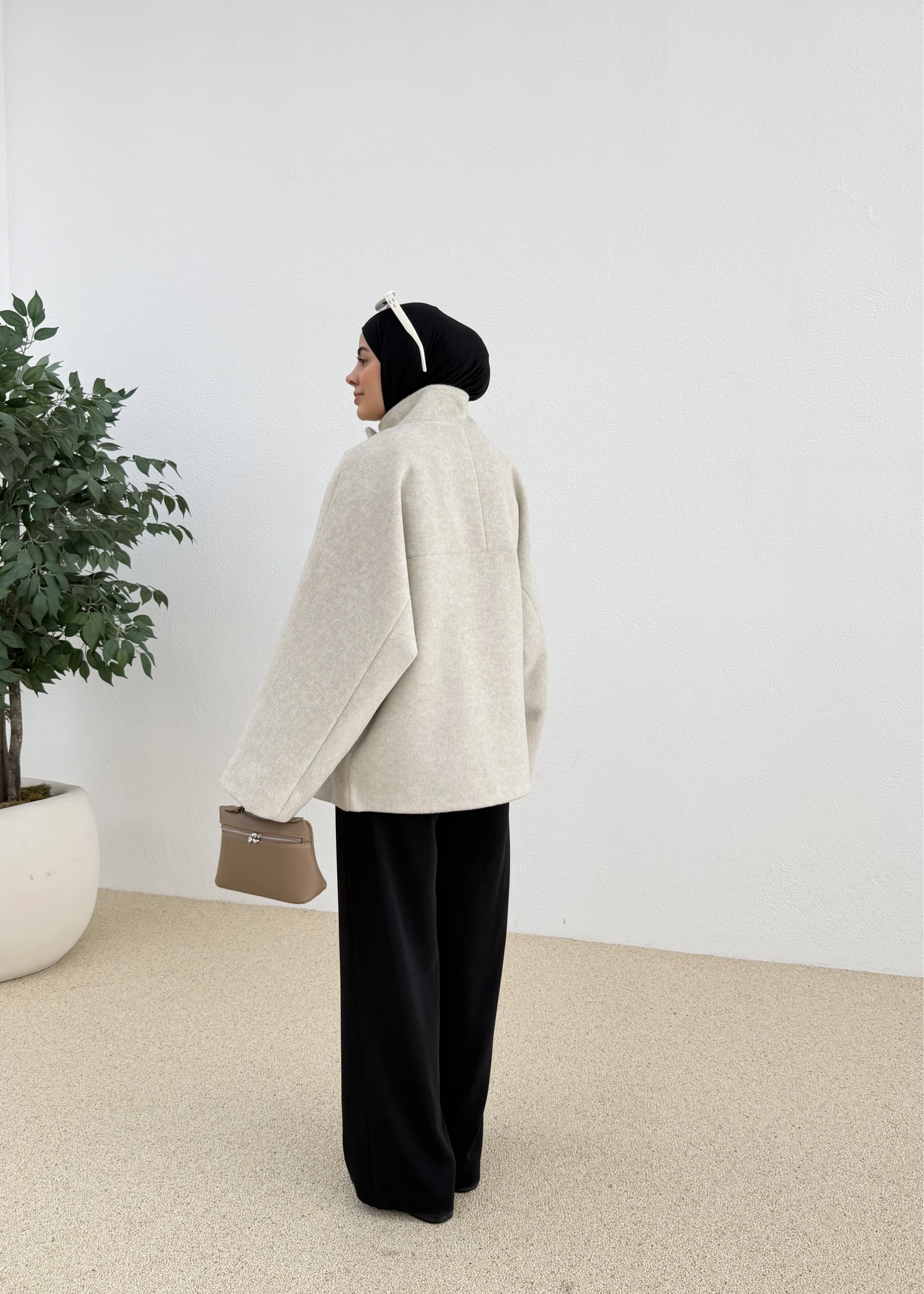 ..DİK YAKA ZR KABAN BEJ