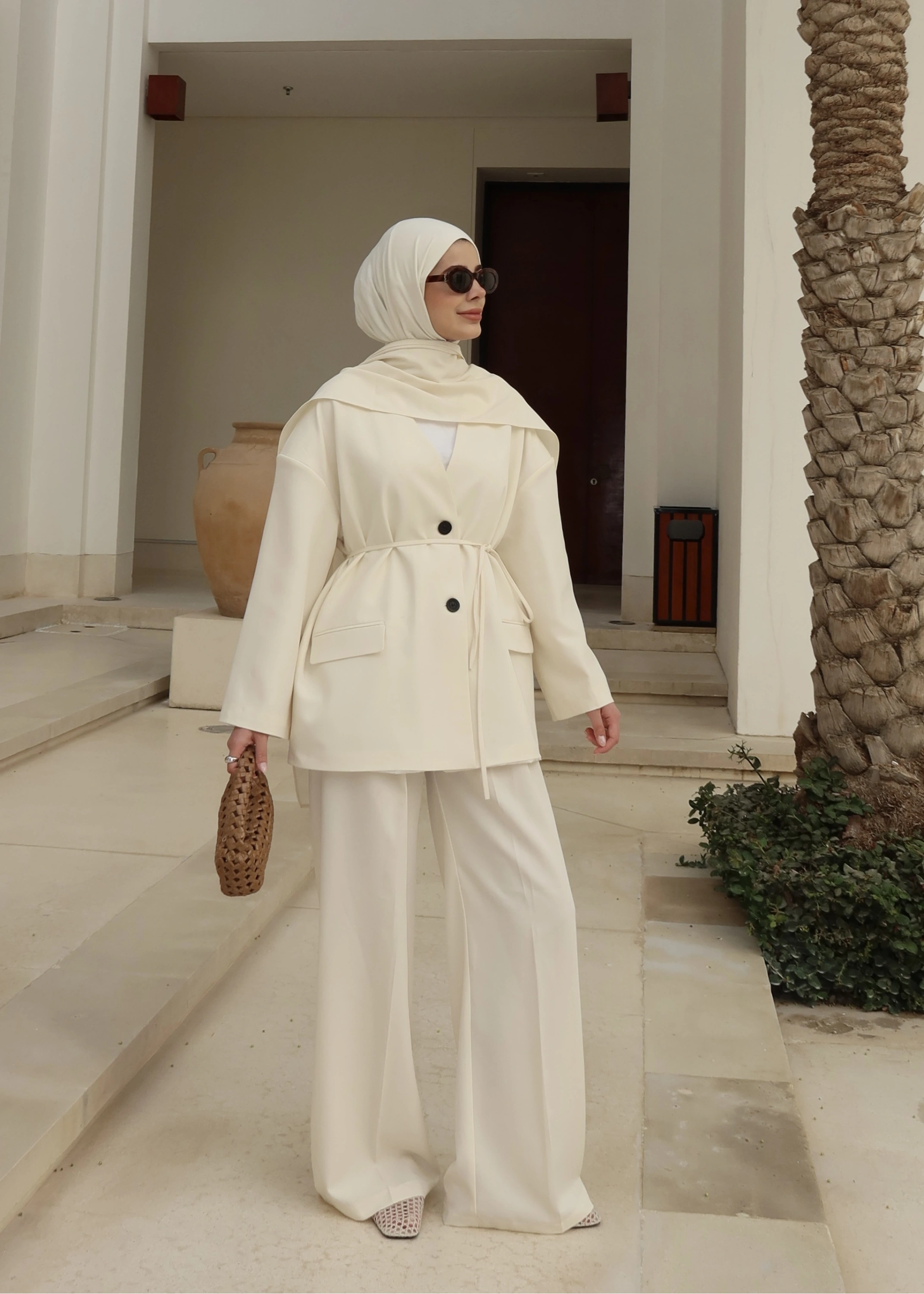 6003 Fularlı blazer ceket takım soft ekru