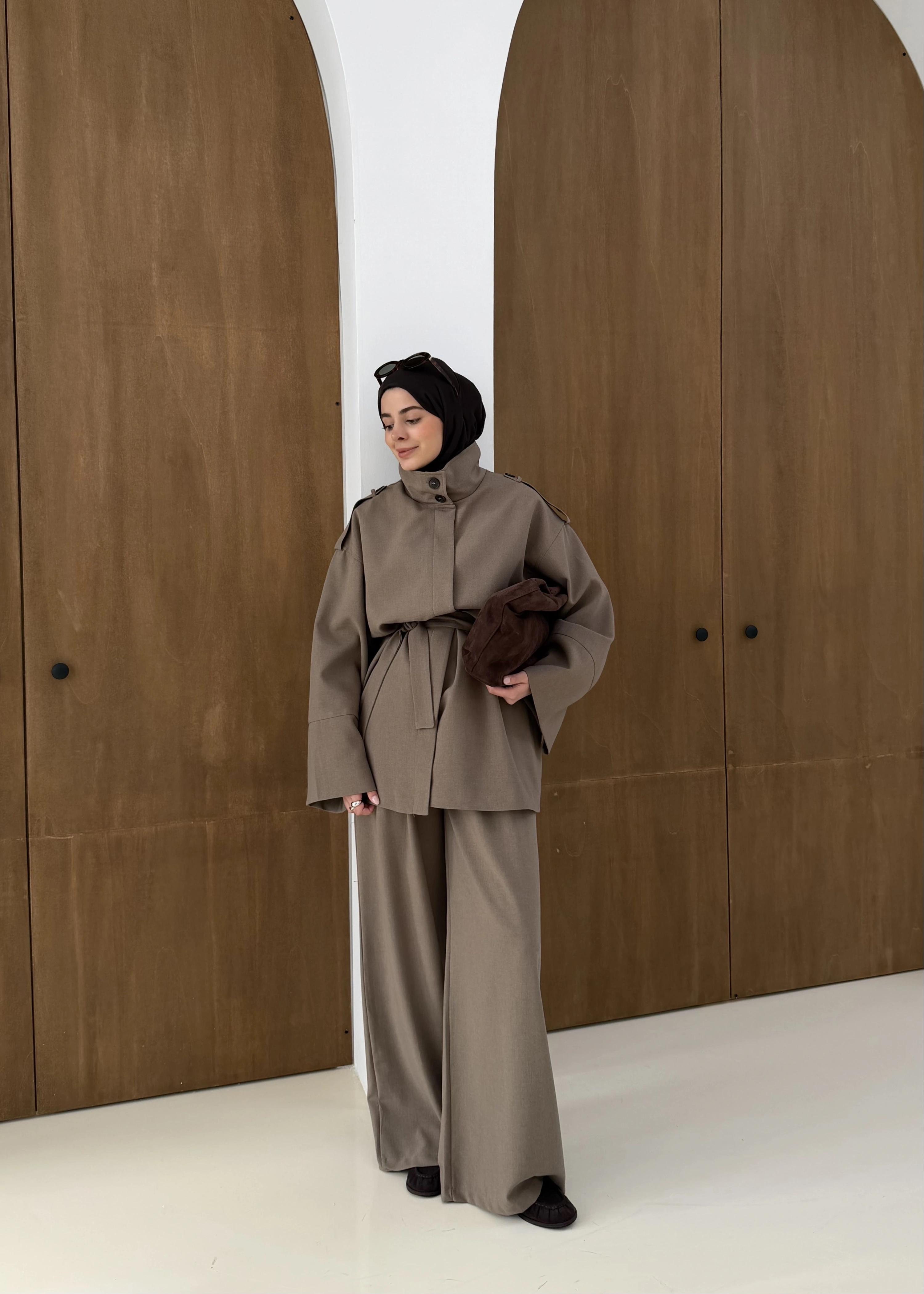 6006 DİK YAKA POLİVİSKON TAKIM VİZON