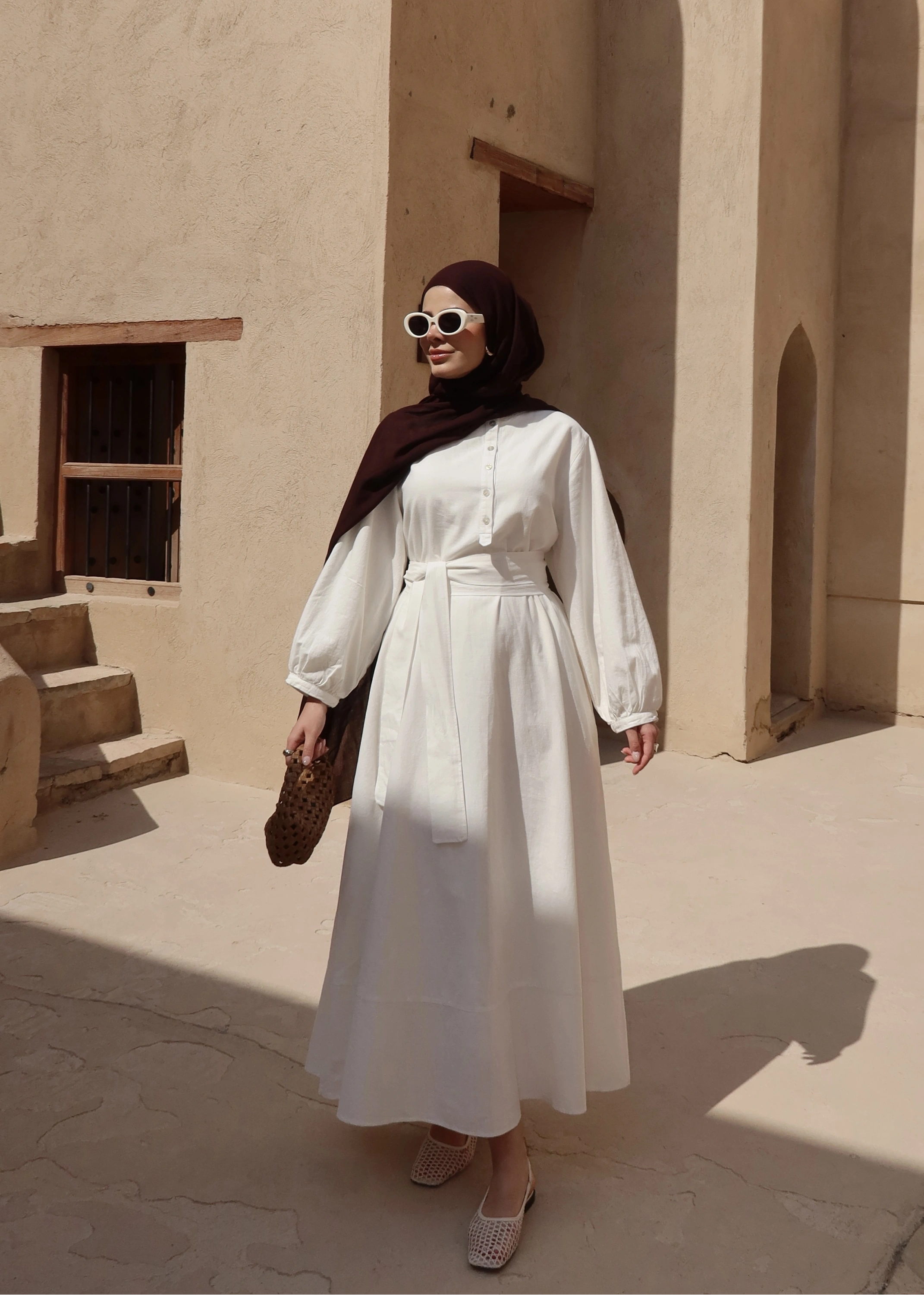 2357 ÖN DÜĞME HAM KETEN ELBİSE beyaz