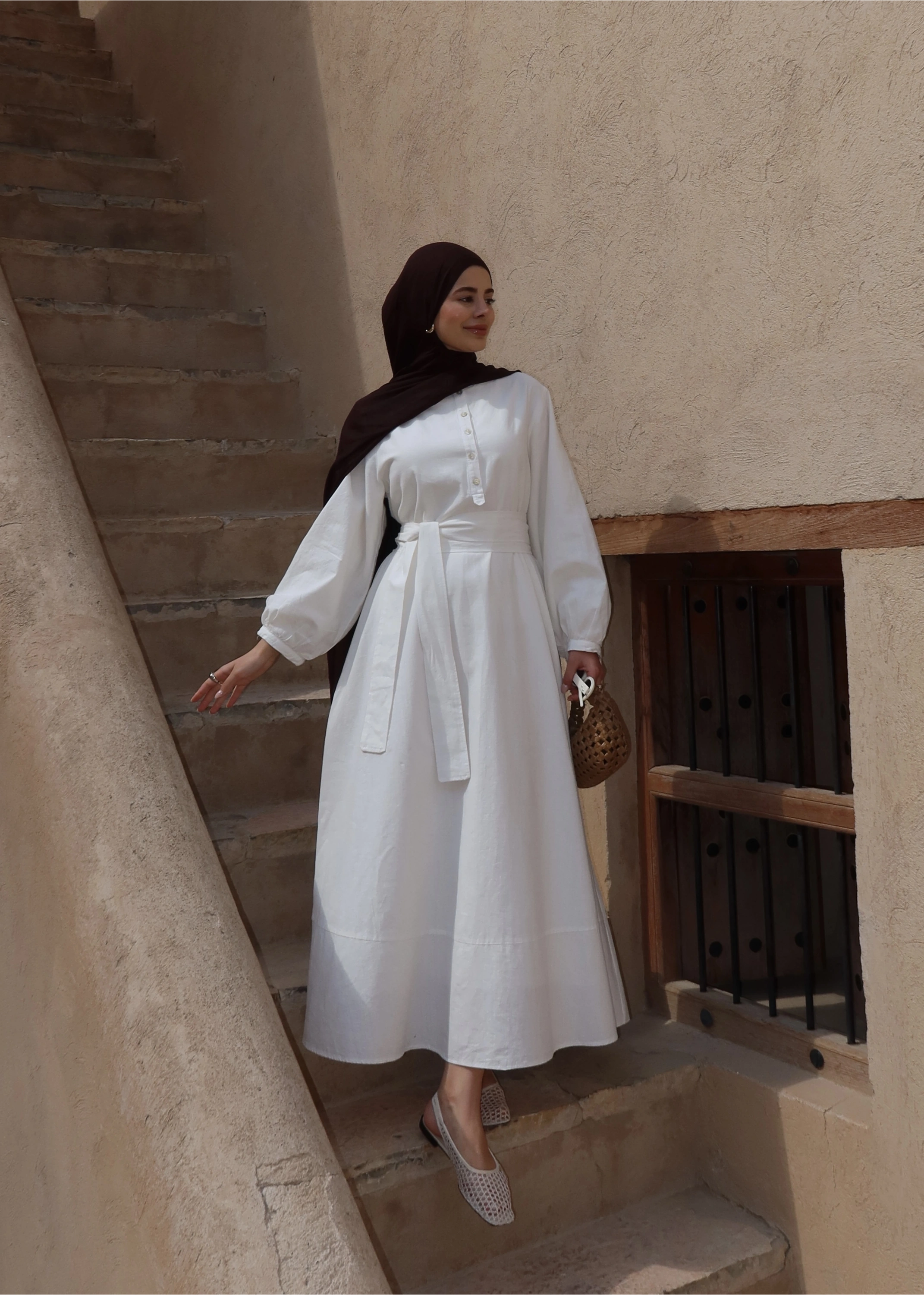 2357 ÖN DÜĞME HAM KETEN ELBİSE beyaz