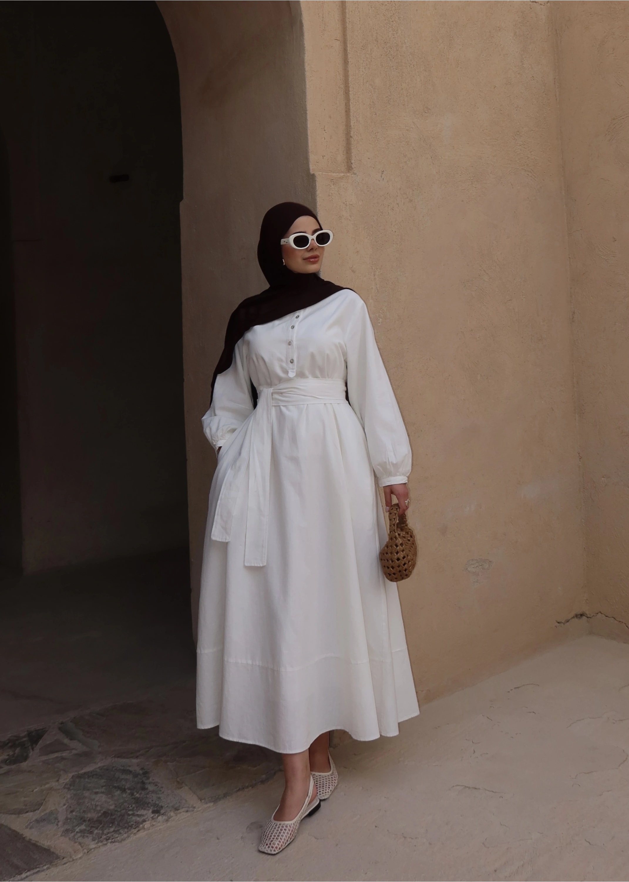 2357 ÖN DÜĞME HAM KETEN ELBİSE beyaz