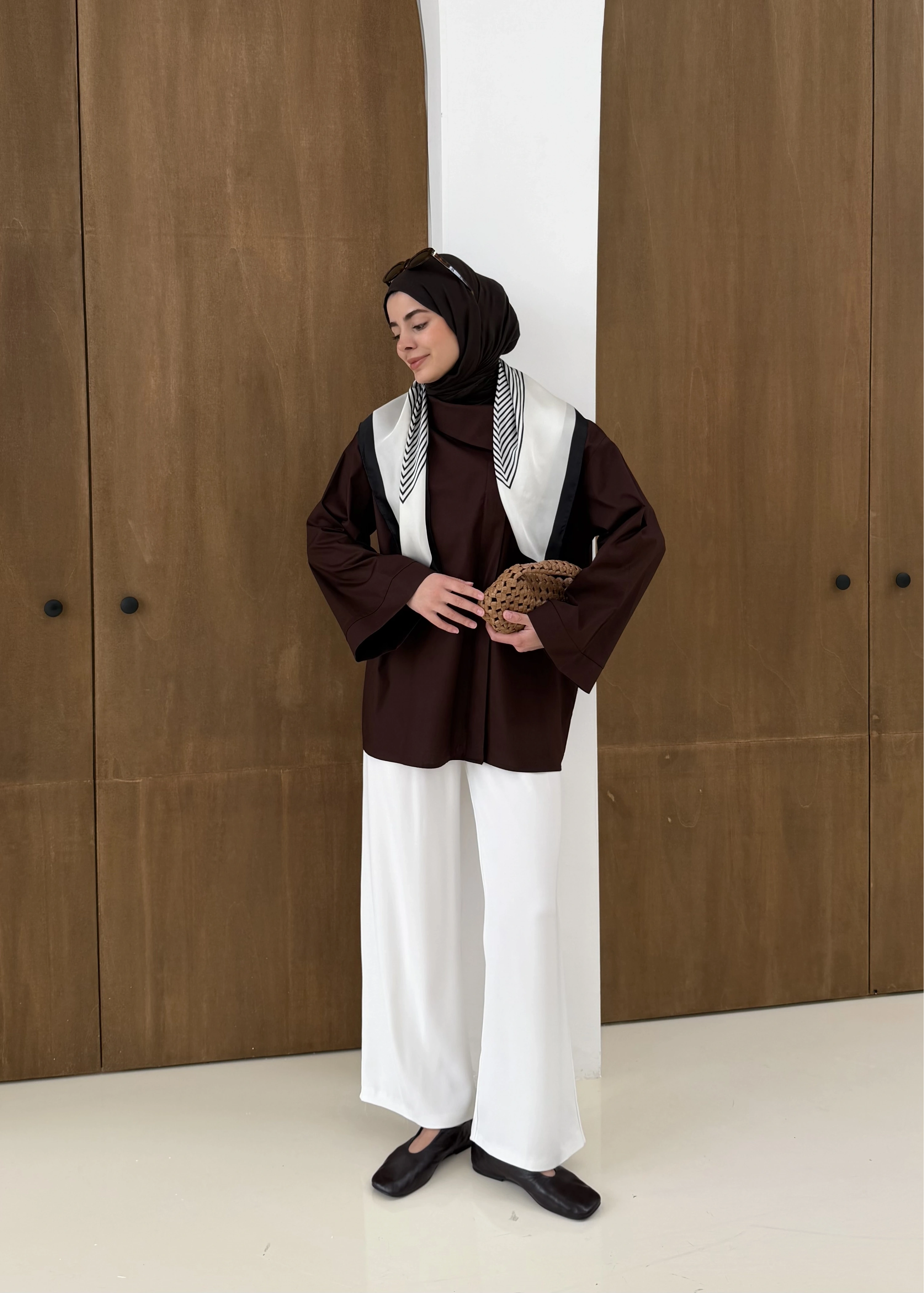 5419 ASİMETRİK YAKA GÖMLEK KAHVE