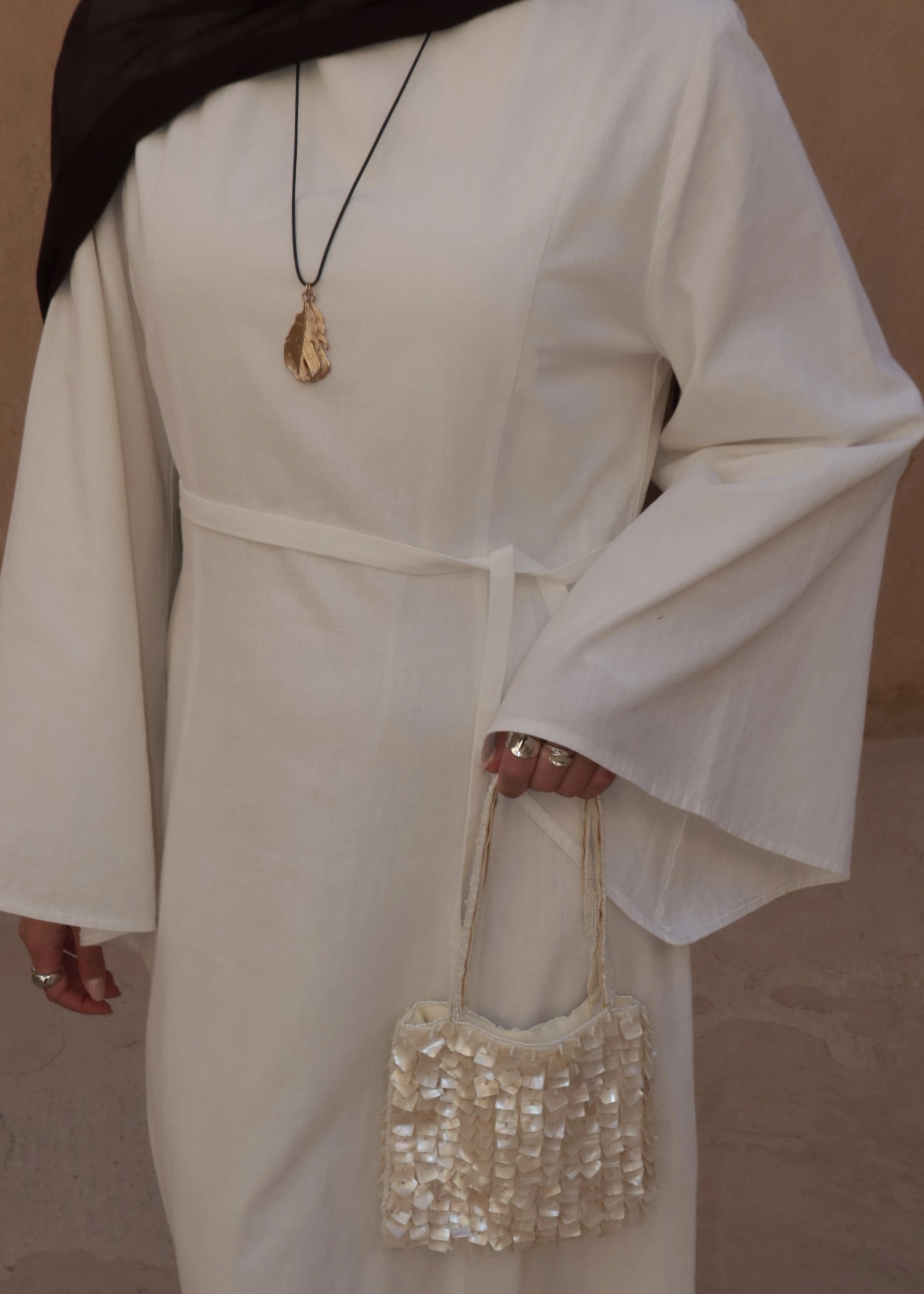 2360 ASİMETRİK GENİŞ KOL ELBİSE beyaz