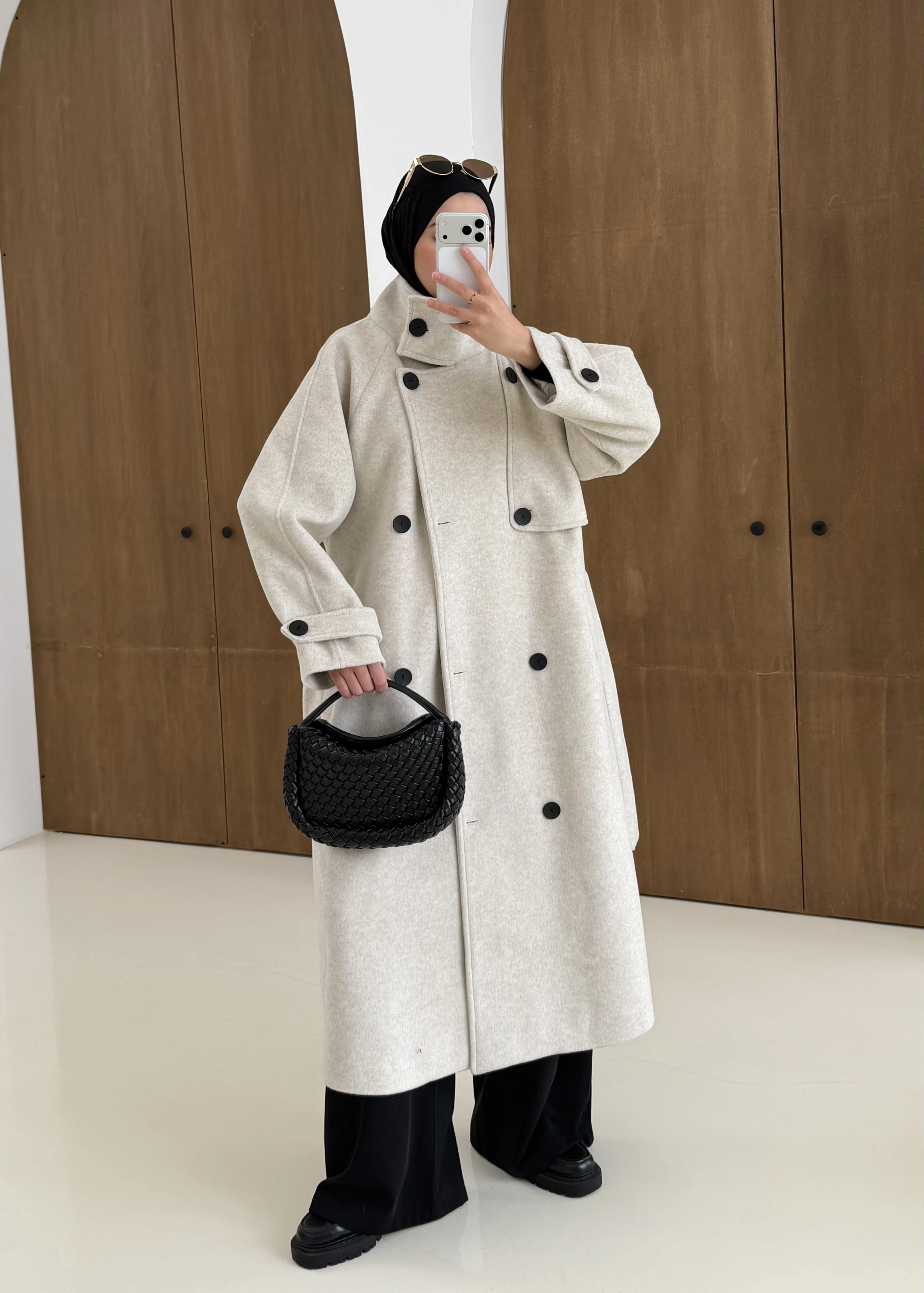 7120 İTHAL KUMAŞ KAPAKLI YAKALI KABAN bej